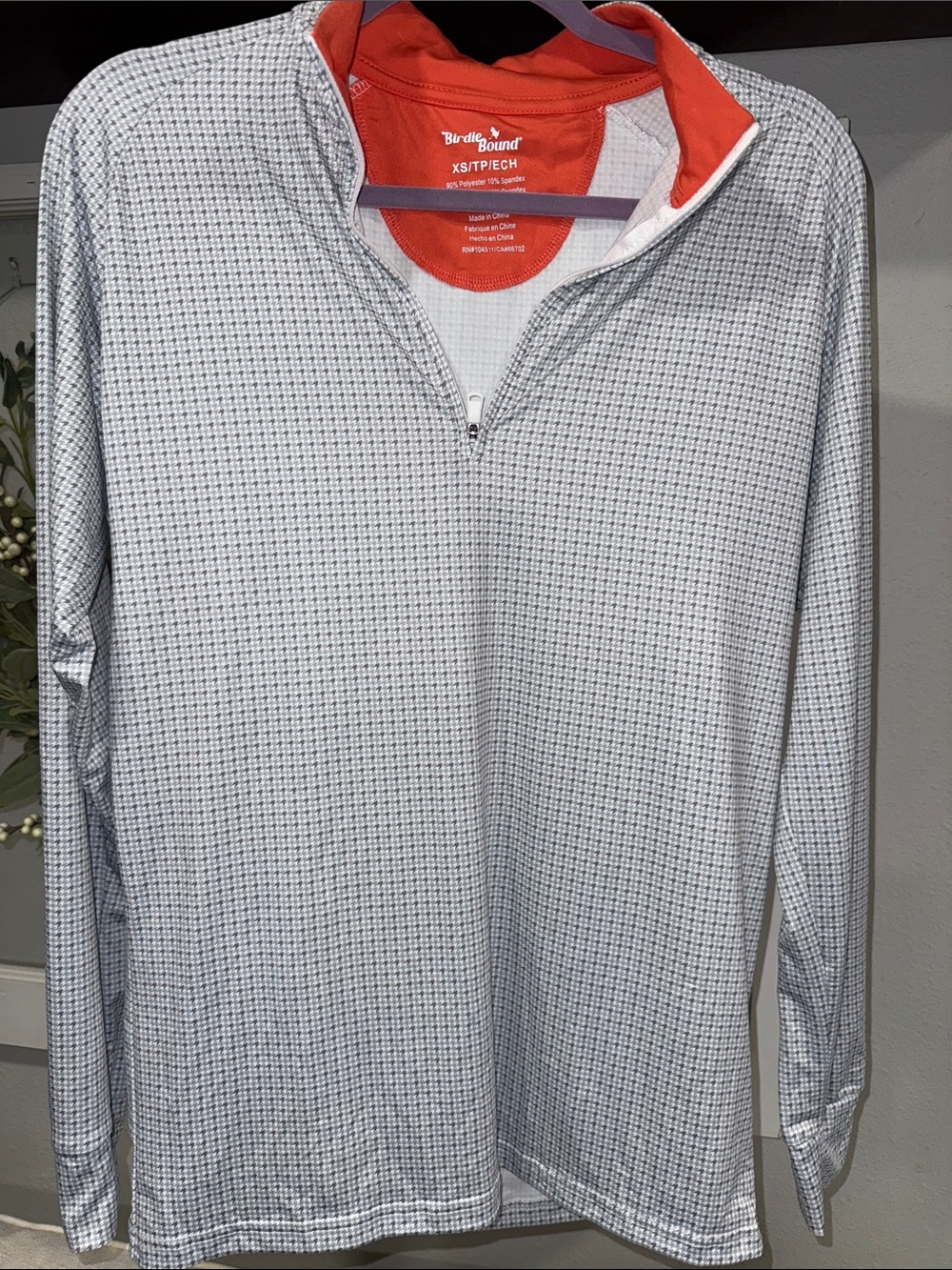 Birdie bound size XS men’s athletic pullover quarter zip Like new